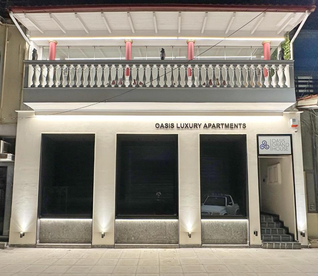 Oasis Luxury Apartments Eretria  Ngoại thất bức ảnh