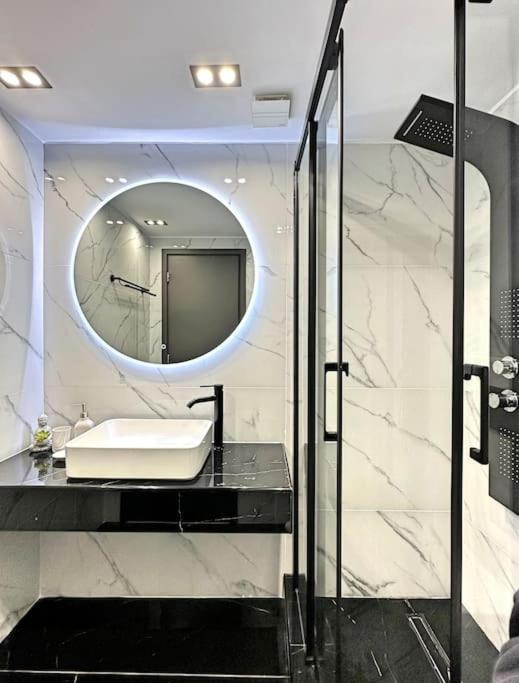 Oasis Luxury Apartments Eretria  Ngoại thất bức ảnh