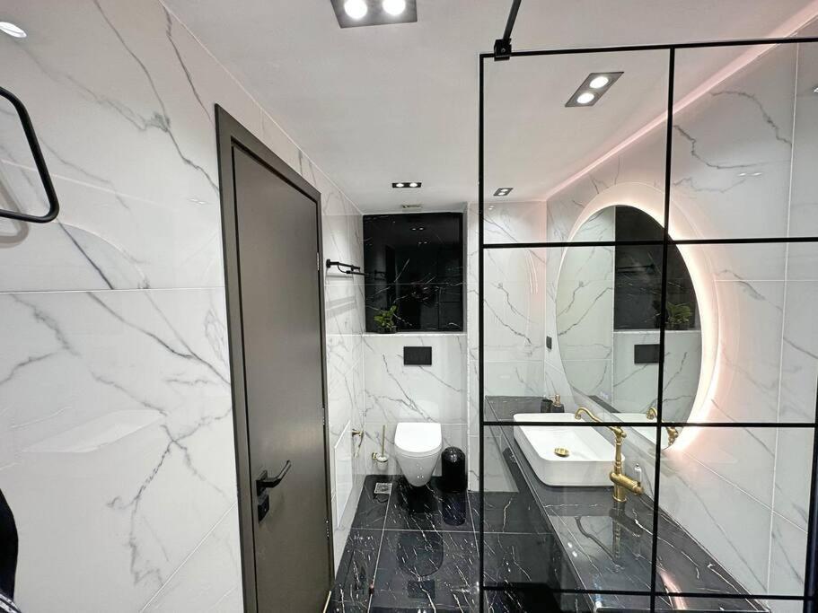 Oasis Luxury Apartments Eretria  Ngoại thất bức ảnh