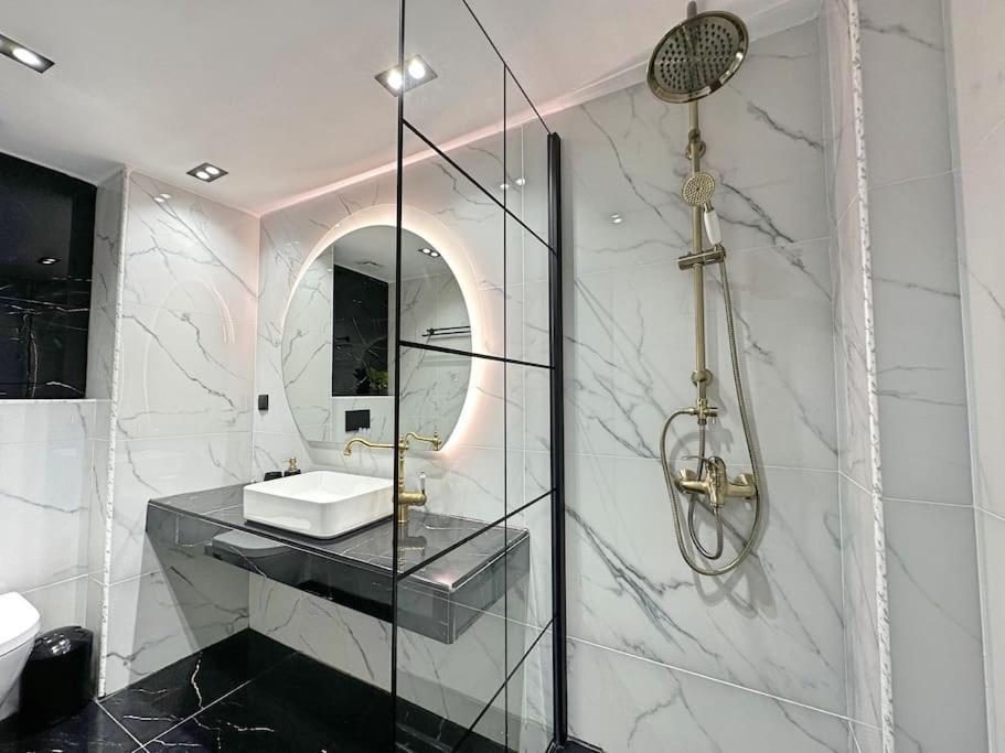Oasis Luxury Apartments Eretria  Ngoại thất bức ảnh