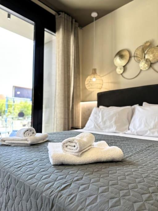 Oasis Luxury Apartments Eretria  Ngoại thất bức ảnh